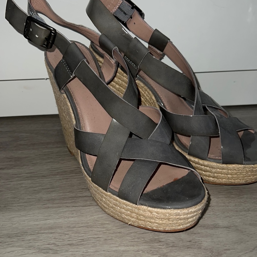 Beachy Vince Camuto Heels